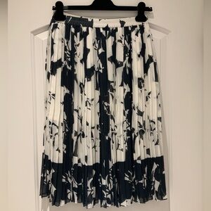 Club Monaco Black and White Pleated Midi Skirt